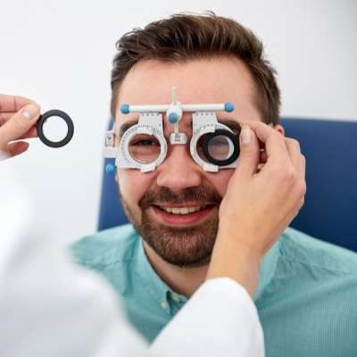 Oftalmólogo oculista optometrista